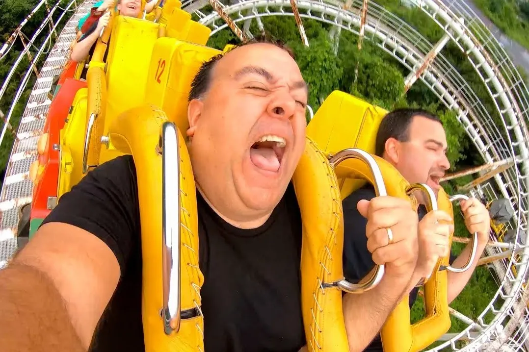 3295_75e97a358c52e35ff010af885df1a1a75efd584d3d9be31012b2b3947060e775