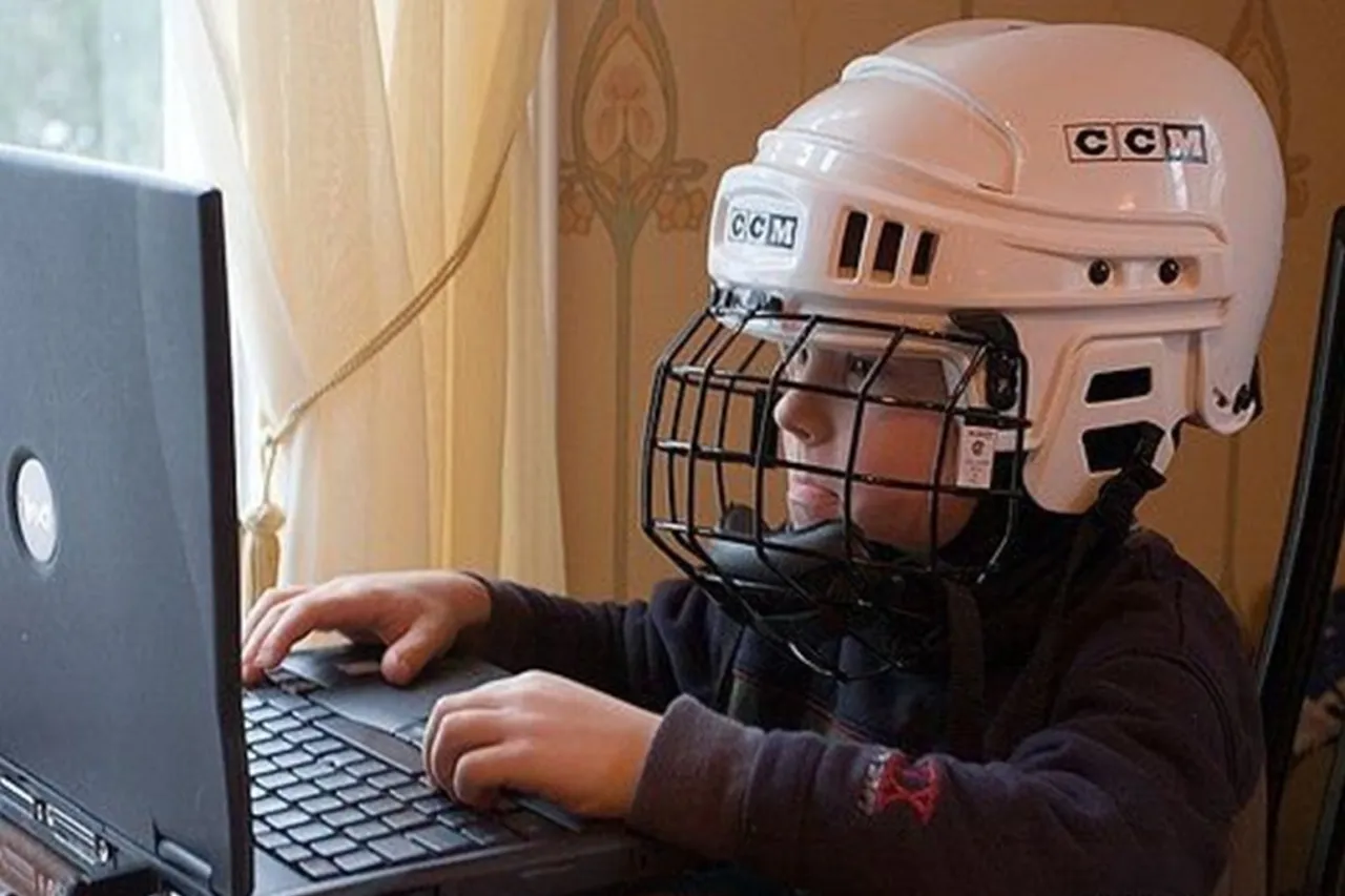 4390_1f427f9bb1808744a9e6f