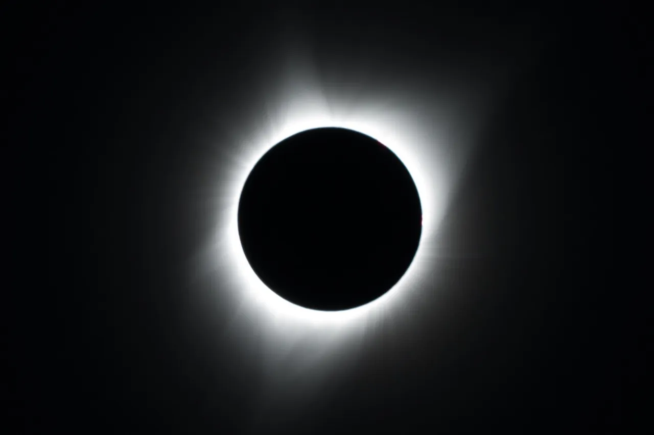 7155_eclipse_moon_night_circle_118578_2560x1080